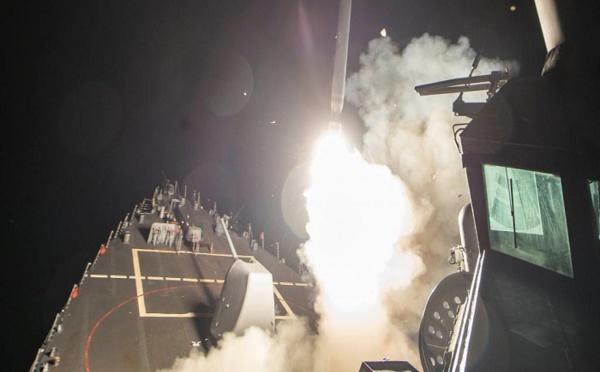 Les Etats-Unis frappent une base aérienne syrienne