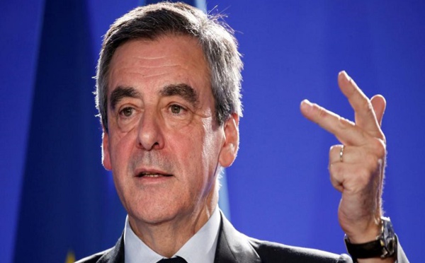 Présidentielle: rassemblement des candidats aux législatives derrière Fillon