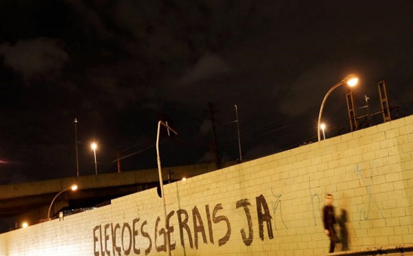 Scandale Petrobras au Brésil: neuf ministres dans l'œil du cyclone