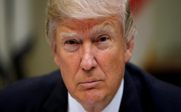Trump tente de défendre sa décision de limoger le directeur du FBI