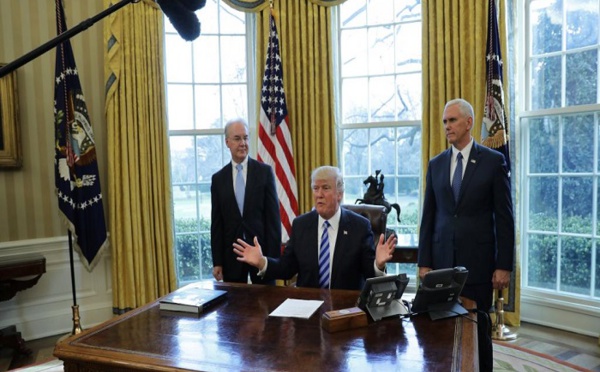 Etats-Unis: Trump a-t-il révélé aux Russes des informations classifiées?