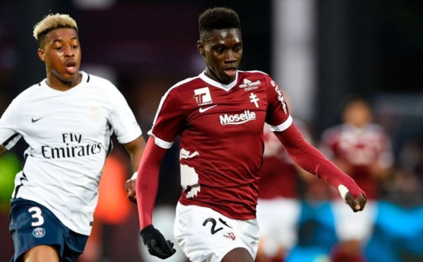Mercato : Ismaïla Sarr plaît aussi au Barça !