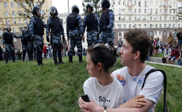 Russie: face aux manifestants, Poutine choisit la manière forte