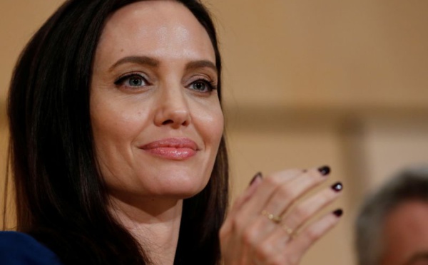 Angelina Jolie révèle être atteinte d'une paralysie de Bell