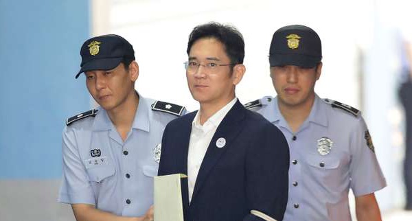 Lee Jae-yong, héritier de l’empire Samsung, condamné à cinq ans de prison