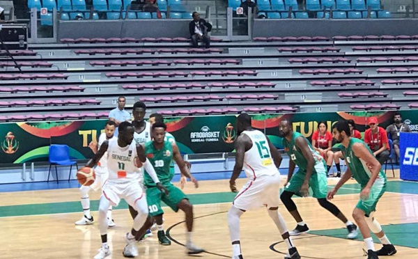 Mi-temps Sénégal-Maroc : Les "Lions" reviennent à 2 points des Marocains (31-33)