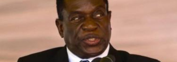 Mugabe, l’archevêque et le collier