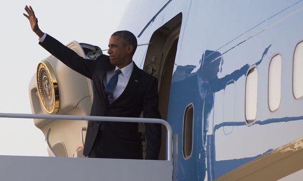 Vidéo - Barack Obama en visite à Paris ce samedi : Il va rencontrer pour la première fois Emmanuel Macron et...