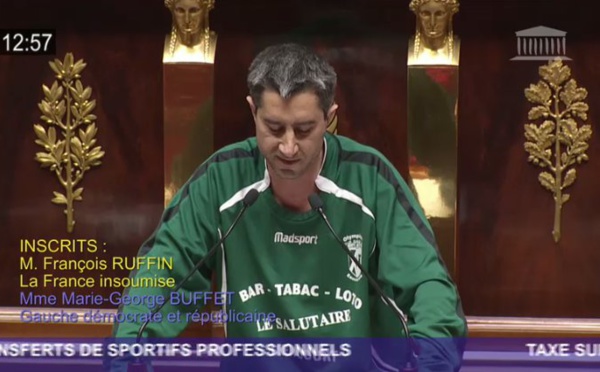Assemblée nationale française : Un député de la "France insoumise" se pointe avec le maillot d'un club de foot et perd 1/4 de son salaire