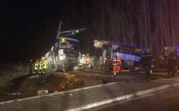 France: 4 enfants tués dans une collision entre un train et un bus scolaire