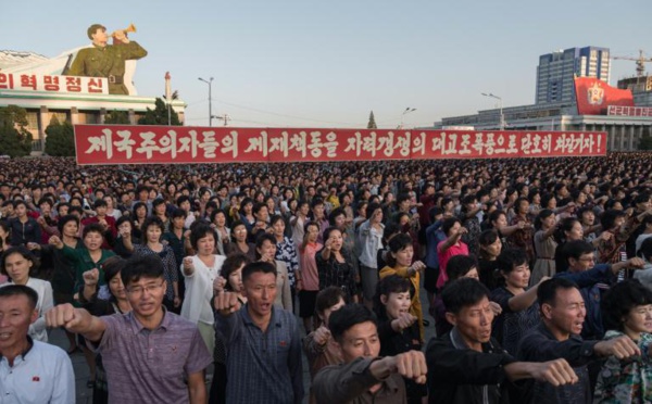 Vidéo - Grand rassemblement à Pyongyang en soutien du message de nouvel an de Kim Jong-Un