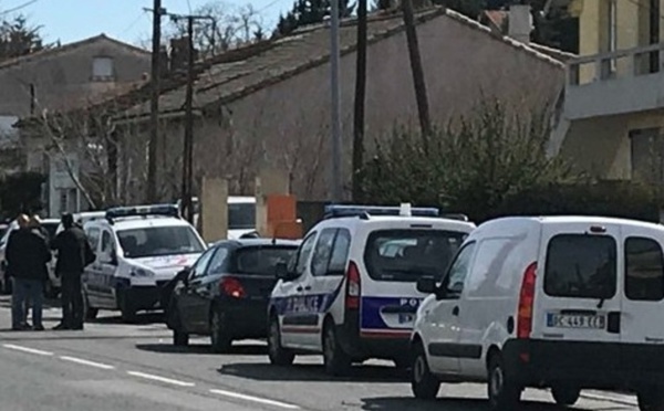 URGENT - Un individu qui se réclame de l'EI a pris des otages dans un supermarché en France