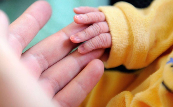 Un bébé naît 4 ans après la mort de ses parents en Chine
