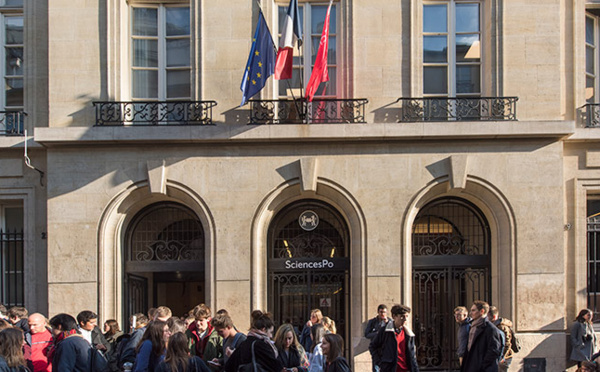 France: l'accès principal à Sciences Po Paris bloqué