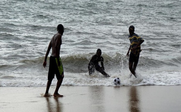 ​Gabon: la disparition de plusieurs élèves après une baignade fait polémique