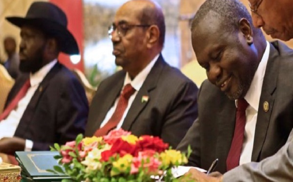 ​Salva Kiir et Riek Machar signent un cessez le feu"permanent"
