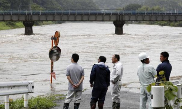 Vidéo - Des pluies torrentielles font des dizaines de morts au Japon