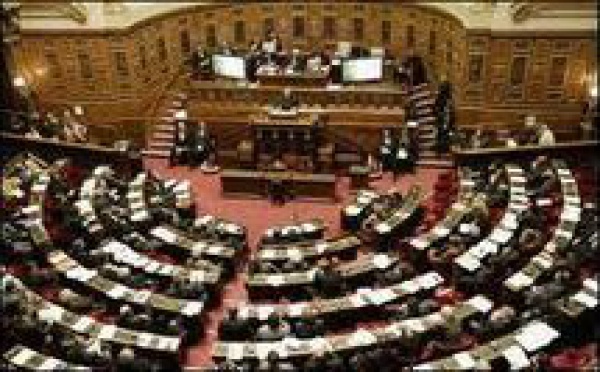 France: le Parlement adopte définitivement la réforme des retraites