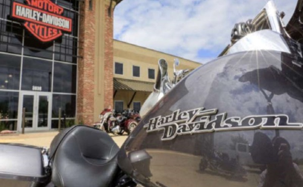 Taxes douanières: Donald Trump appelle à boycotter Harley Davidson