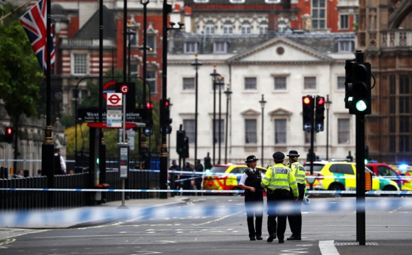 Une voiture fonce sur le Parlement britannique: aucun des blessés n’est en danger de mort