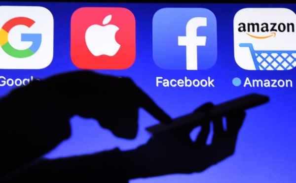 Les géants de l’internet suppriment des comptes jugés proches de Téhéran