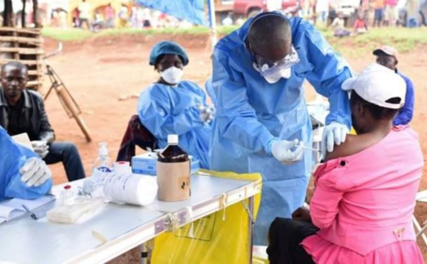 Un médecin infecté par Ebola en RDC