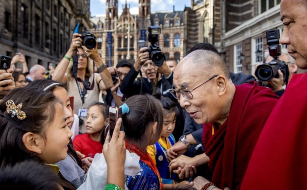 Agressions sexuelles par des enseignants bouddhistes : le Dalaï Lama savait