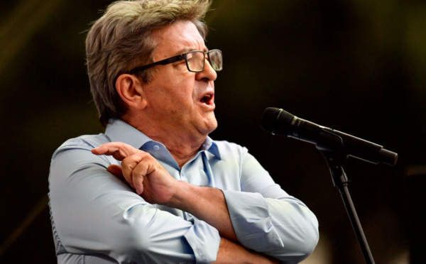 Vidéo - Jean-Luc Mélenchon réagit vivement aux perquisitions subis ce mardi : "c'est un coup de force destiné à nous..."