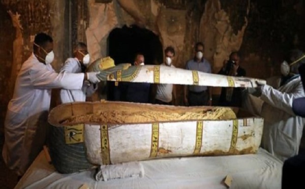 Découverte d'une ancienne tombe en Egypte