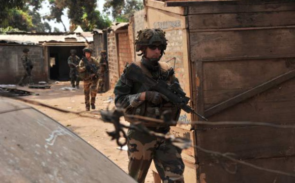 La France donne des armes à la République centrafricaine