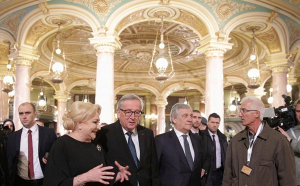 Présidence de l'UE: la Roumanie sous le feu des critiques européennes
