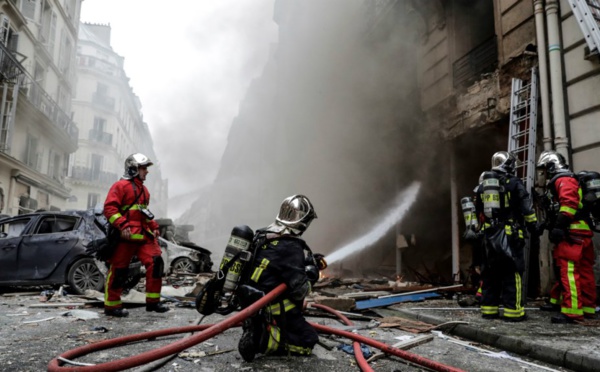 Forte explosion due au gaz dans une boulangerie à Paris, au moins 20 blessés