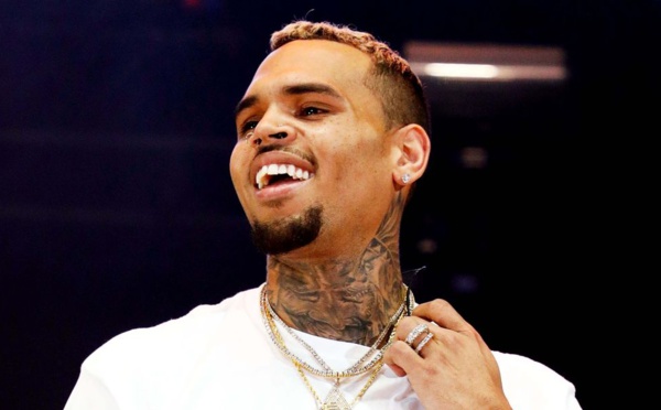 Chris Brown sort de garde à vue sans poursuite à ce stade