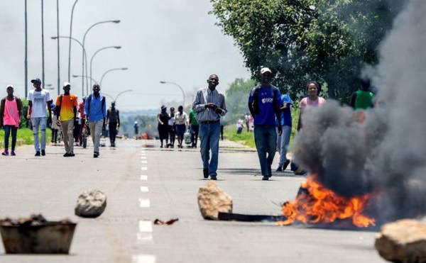 L’armée zimbabwéenne accusée de 'torture systématique' sur des manifestants.