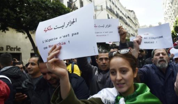 Algérie Des centaines d'étudiants rassemblés à Alger contre un 5e mandat de Bouteflika