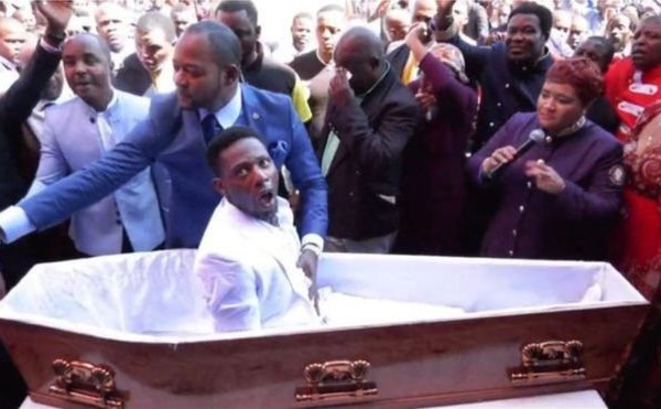 En Afrique du Sud, une plainte contre un pasteur, pour une "résurrection"