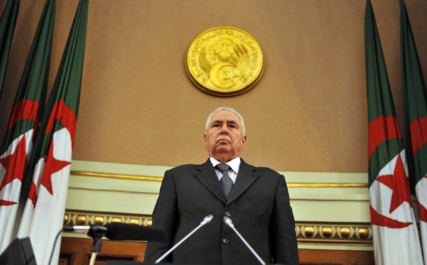 Algérie: contesté, le président par intérim promet «un scrutin présidentiel transparent et régulier»