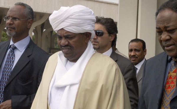 Au Soudan, les militaires disent avoir pris le pouvoir