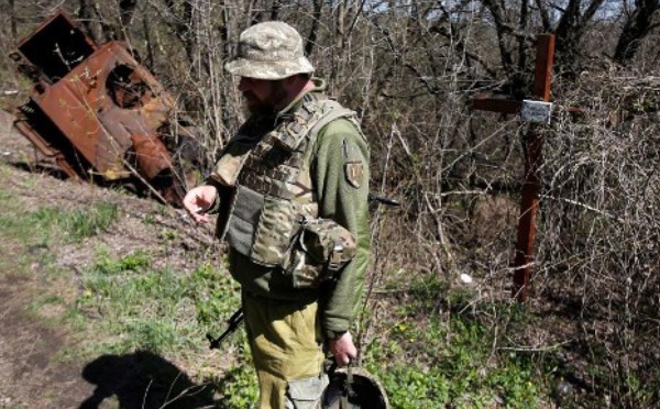 Dans l'est de l'Ukraine, les belligérants amorcent un désengagement historique