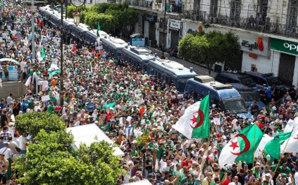 Après l’euphorie de la CAN, Alger retrouve les chants de la contestation