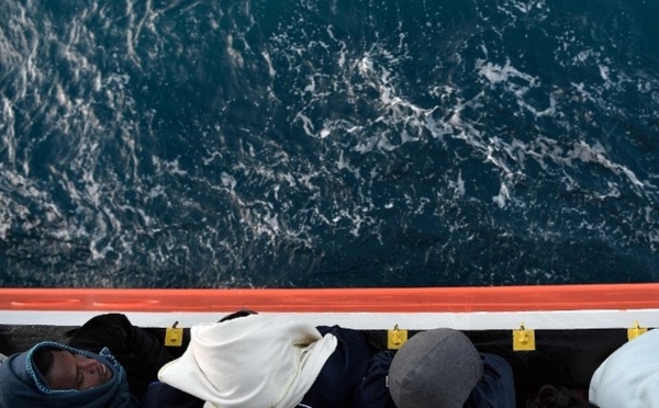 62 corps de migrants repêchés après le naufrage jeudi au large de Khoms en Libye (secours)