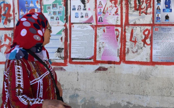 Rejet des élites et listes indépendantes: les enjeux des législatives tunisiennes