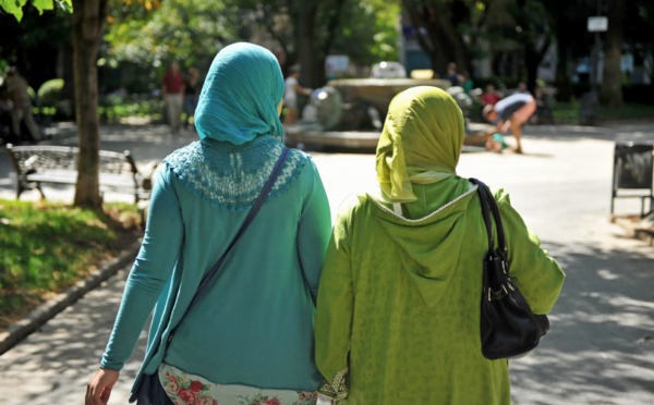 France : Le Sénat vote l'interdiction du voile pour les sorties scolaires