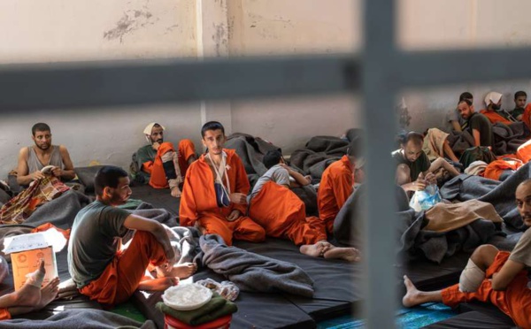​Dans le nord-est de la Syrie, la mort lente des prisonniers djihadistes