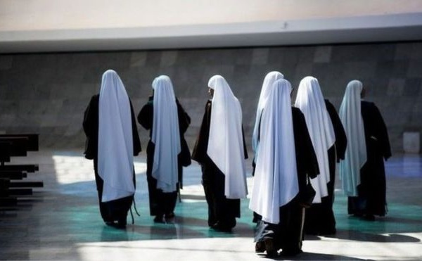 Deux nonnes tombées enceintes après une mission en Afrique