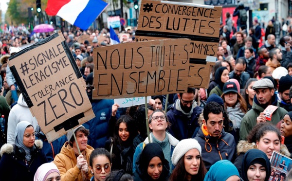France: des milliers de personnes marchent contre l'islamophobie
