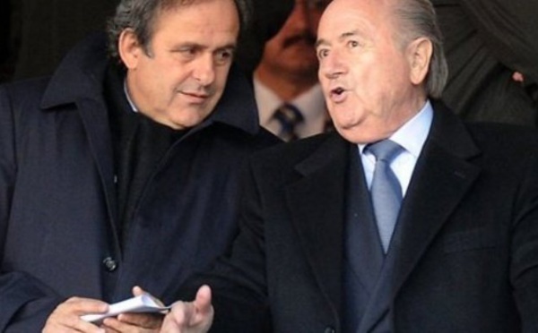 La FIFA porte plainte contre Michel Platini et Sepp Blatter