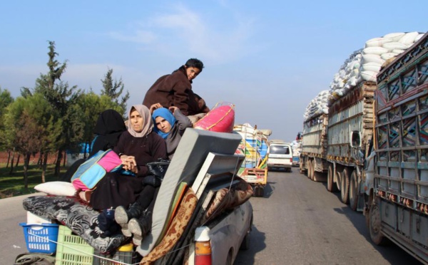 Syrie: les civils de la région d'Idleb assiégés et bombardés