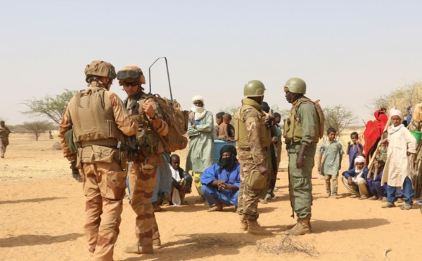 Sahel: en opération avec les FAMA et Barkhane dans le Gourma [Reportage]