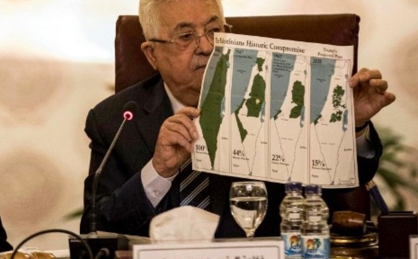 Plan de paix de Trump: Abbas rompt «les relations» avec Israël et les États-Unis